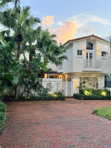 224 S Coconut Ln, Miami Beach, FL 33139