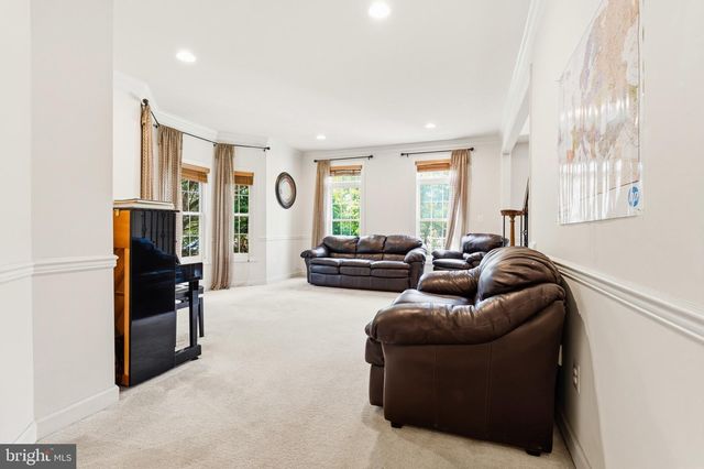 7101 IDYLWOOD RD, Falls Church, VA 22043