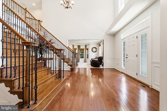7101 IDYLWOOD RD, Falls Church, VA 22043