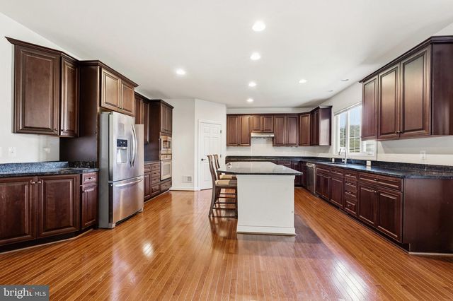 7101 IDYLWOOD RD, Falls Church, VA 22043