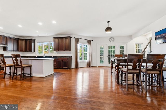 7101 IDYLWOOD RD, Falls Church, VA 22043