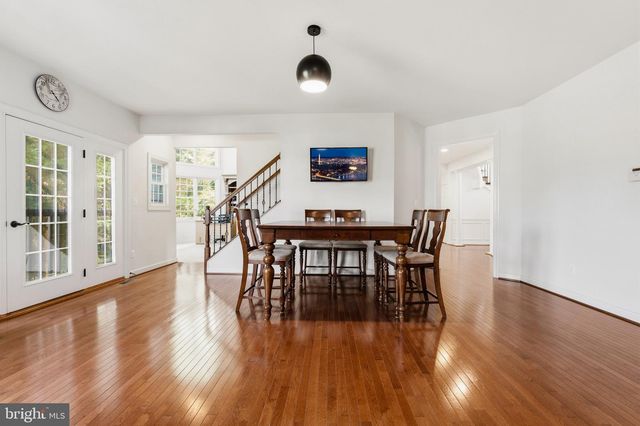 7101 IDYLWOOD RD, Falls Church, VA 22043