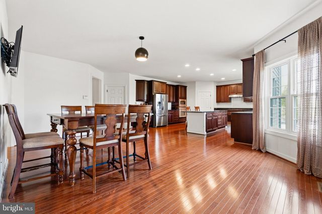 7101 IDYLWOOD RD, Falls Church, VA 22043
