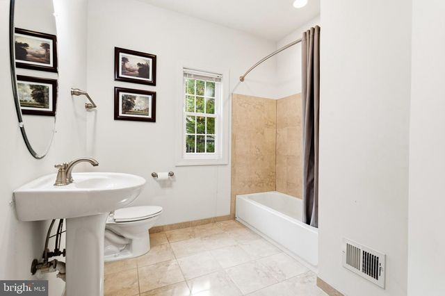7101 IDYLWOOD RD, Falls Church, VA 22043