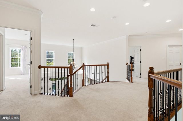 7101 IDYLWOOD RD, Falls Church, VA 22043