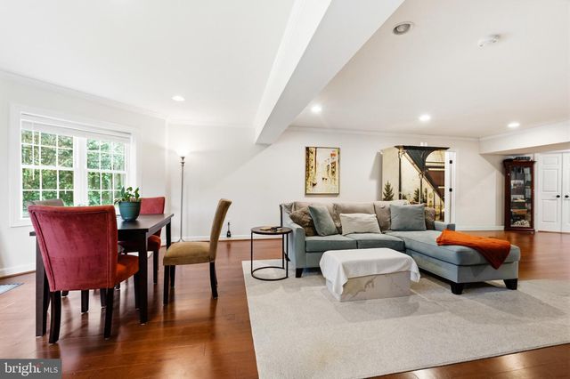 7101 IDYLWOOD RD, Falls Church, VA 22043