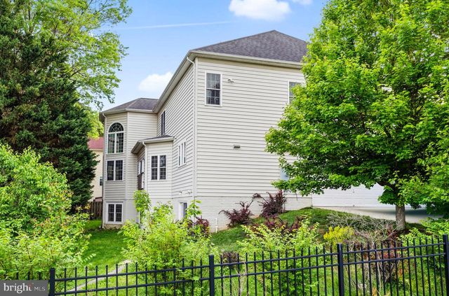 7101 IDYLWOOD RD, Falls Church, VA 22043