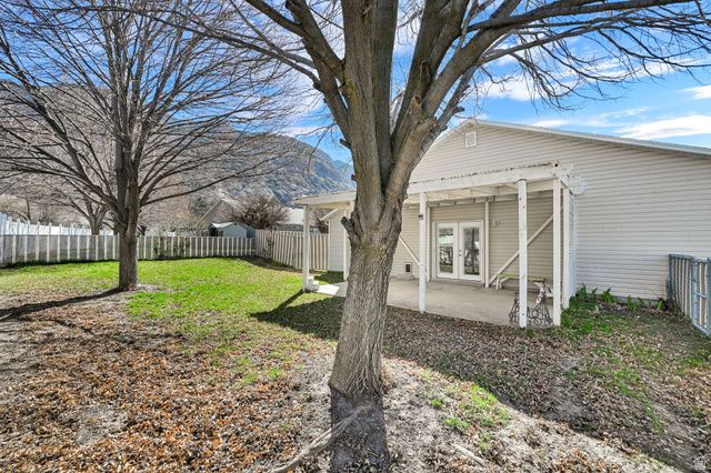 1466 N LEWIS PEAK DR, Ogden, UT 84404