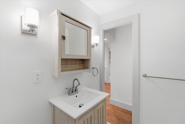 112 Mammoth Road, Manchester, NH 03109