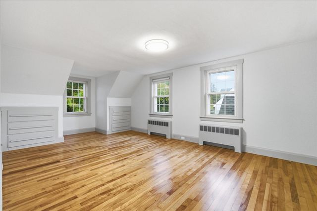 112 Mammoth Road, Manchester, NH 03109
