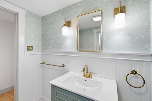 112 Mammoth Road, Manchester, NH 03109