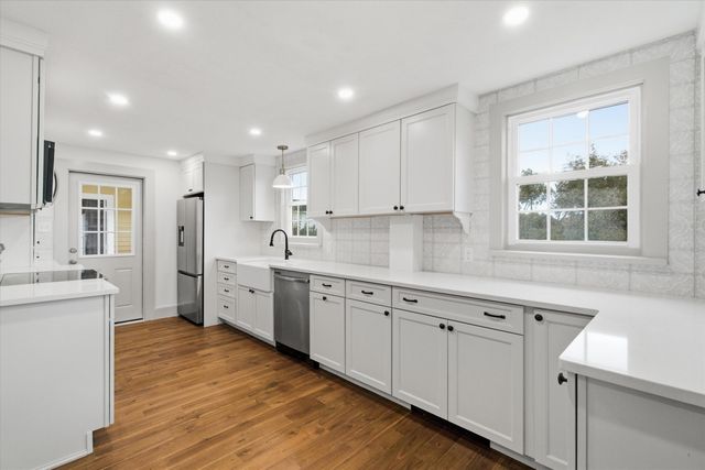 112 Mammoth Road, Manchester, NH 03109