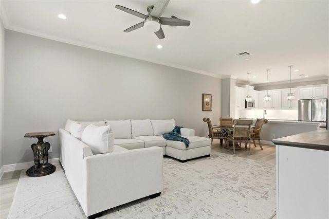 8142 MIRAMAR WAY, Bradenton, FL 34202