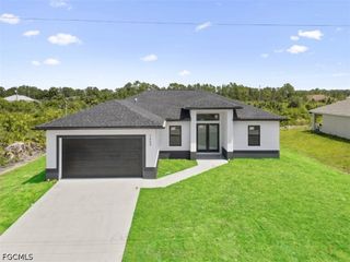 17 W 7th ST, Lehigh Acres, FL 33972