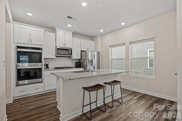 605 Cedar Knoll Circle, Pineville, NC 28134