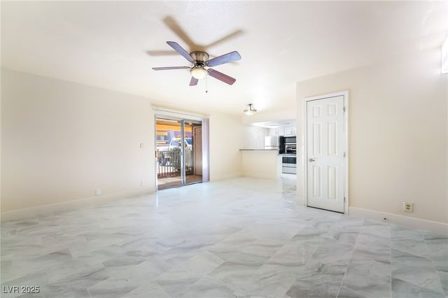 5261 River Glen Drive 201, Las Vegas, NV 89103