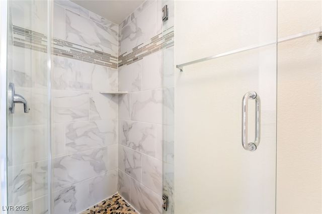 5261 River Glen Drive 201, Las Vegas, NV 89103