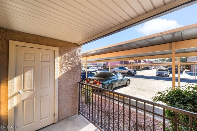 5261 River Glen Drive 201, Las Vegas, NV 89103