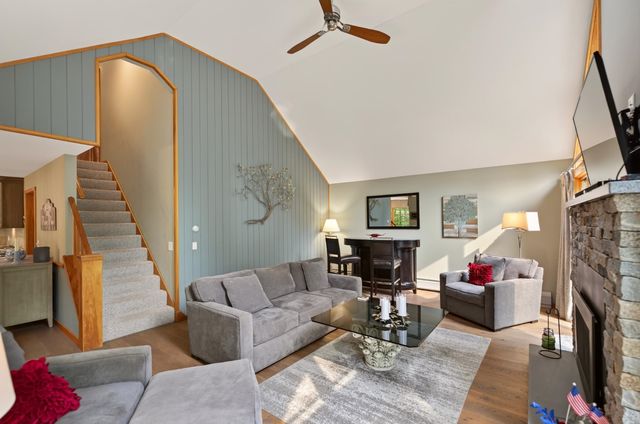 11 Stone Ridge Loop, Dover, VT 05356