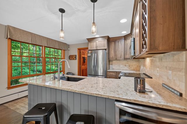 11 Stone Ridge Loop, Dover, VT 05356