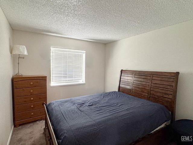 5909 Lugene Avenue, Bakersfield, CA 93313