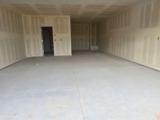 18448 W BUCKSKIN Trail, Wittmann, AZ 85361