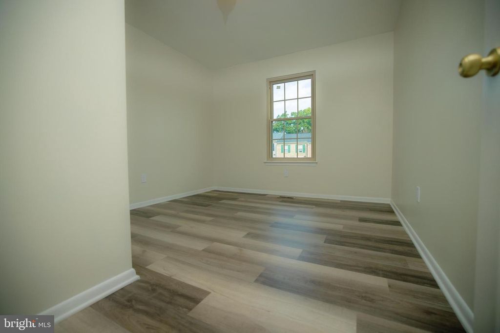 9 BARTLEY CT, Nottingham, MD 21236
