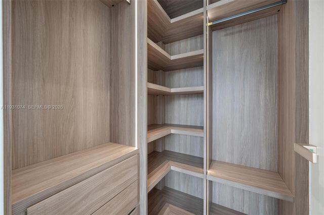 1045 W 47th Ct, Miami Beach, FL 33140