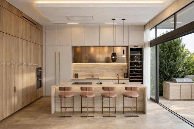 1045 W 47th Ct, Miami Beach, FL 33140