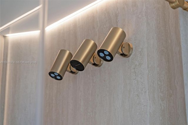 1045 W 47th Ct, Miami Beach, FL 33140