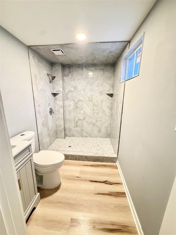 7564 13 Mile Road, Rockford, MI 49341