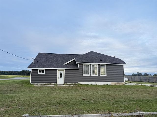 7564 13 Mile Road, Rockford, MI 49341