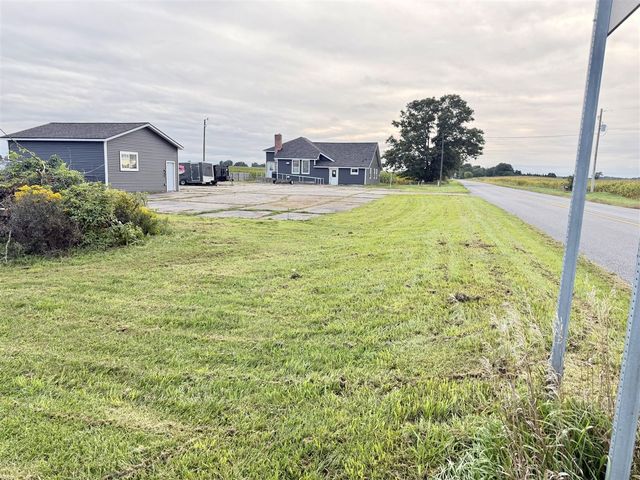 7564 13 Mile Road, Rockford, MI 49341