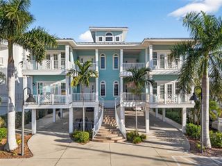 255 104TH AVENUE, Treasure Island, FL 33706