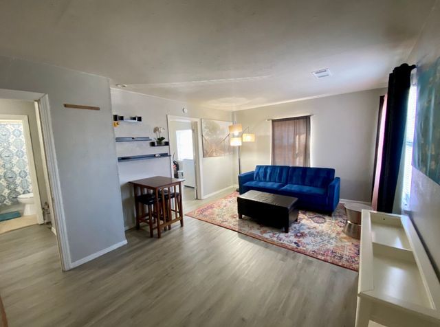 5631 Arlington Park Drive, Dallas, TX 75235