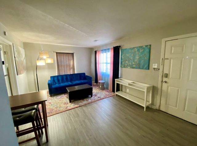 5631 Arlington Park Drive, Dallas, TX 75235