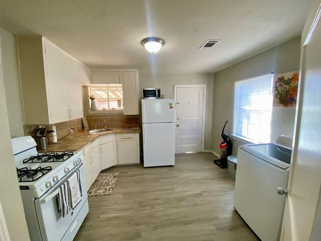 5631 Arlington Park Drive, Dallas, TX 75235