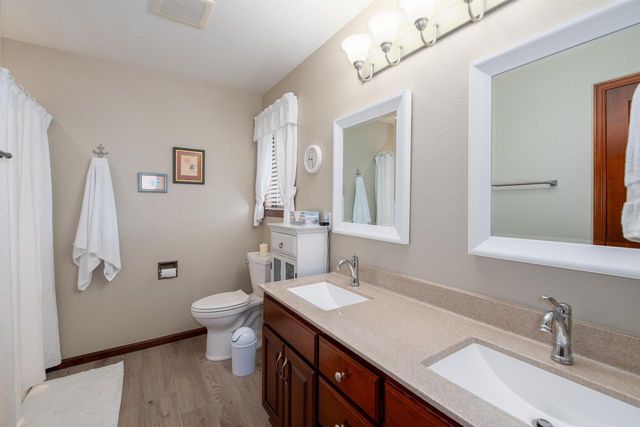 485 W PACKER AVENUE, Oshkosh, WI 54901