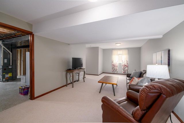 485 W PACKER AVENUE, Oshkosh, WI 54901