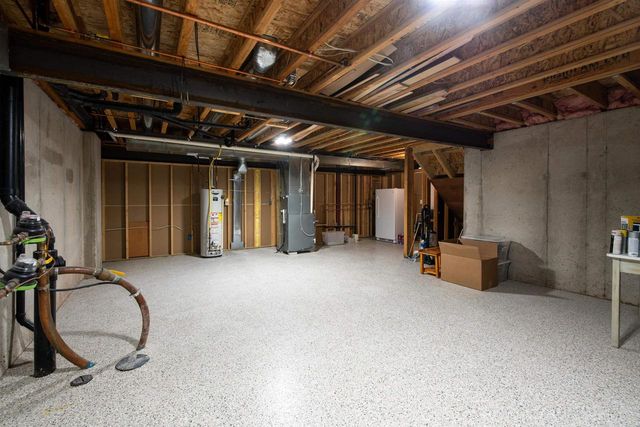 485 W PACKER AVENUE, Oshkosh, WI 54901