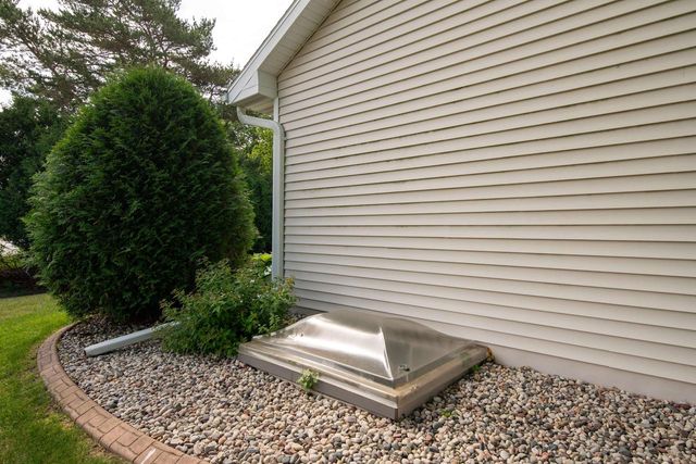 485 W PACKER AVENUE, Oshkosh, WI 54901