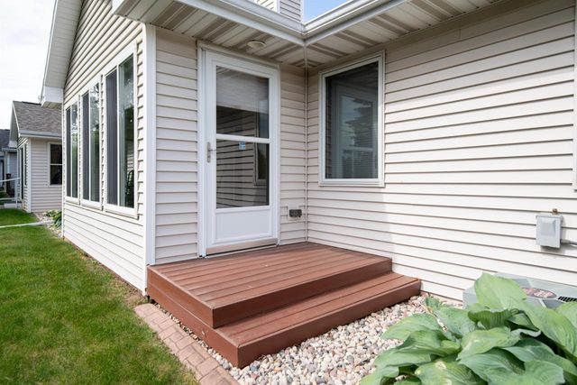 485 W PACKER AVENUE, Oshkosh, WI 54901