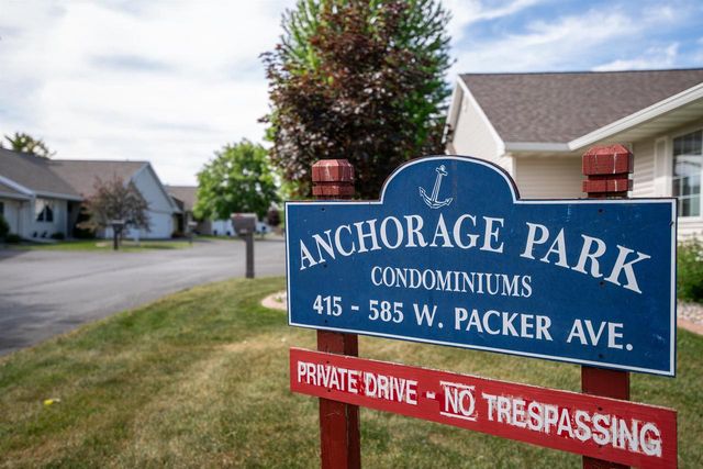 485 W PACKER AVENUE, Oshkosh, WI 54901