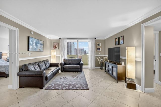 1833 S Ocean Dr 1004, Hallandale Beach, FL 33009