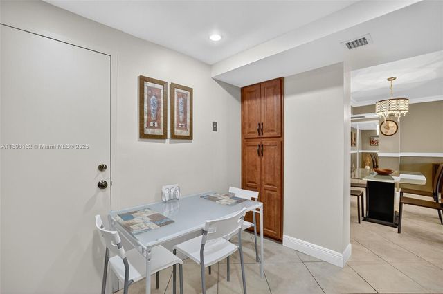 1833 S Ocean Dr 1004, Hallandale Beach, FL 33009