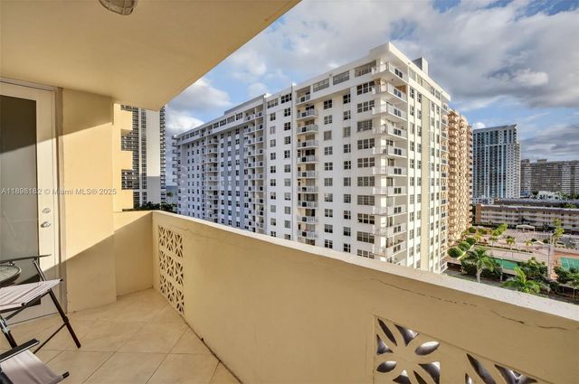 1833 S Ocean Dr 1004, Hallandale Beach, FL 33009