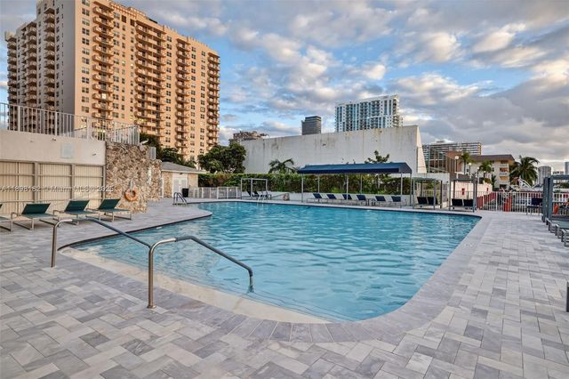 1833 S Ocean Dr 1004, Hallandale Beach, FL 33009