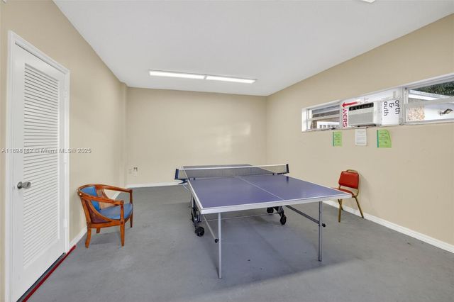 1833 S Ocean Dr 1004, Hallandale Beach, FL 33009