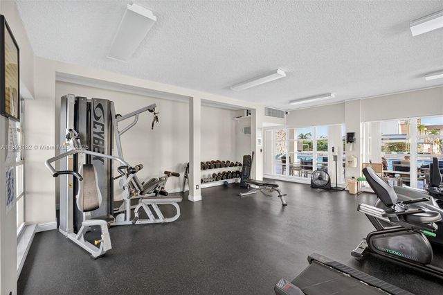 1833 S Ocean Dr 1004, Hallandale Beach, FL 33009