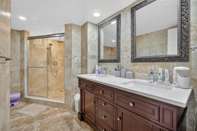 1833 S Ocean Dr 1004, Hallandale Beach, FL 33009